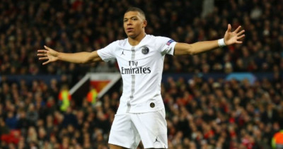 Bukan Ronaldo, Inilah 4 Pemain Bola Dengan Lari Tercepat thumbnail